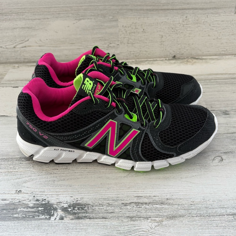 New Balance Women’s Size 10 Style 750 v2 Running Shoes Lightweight Low Top - Picture 1 of 10